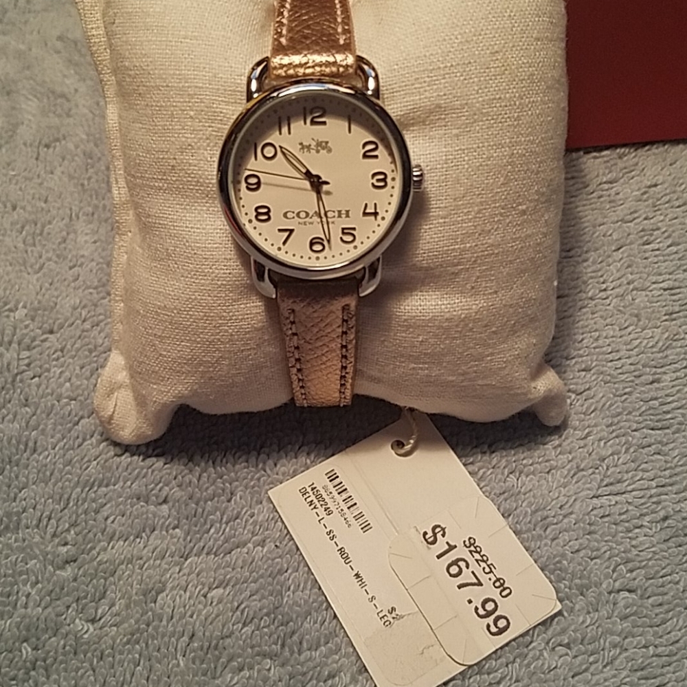 Coach Watch - Picture 4 of 4